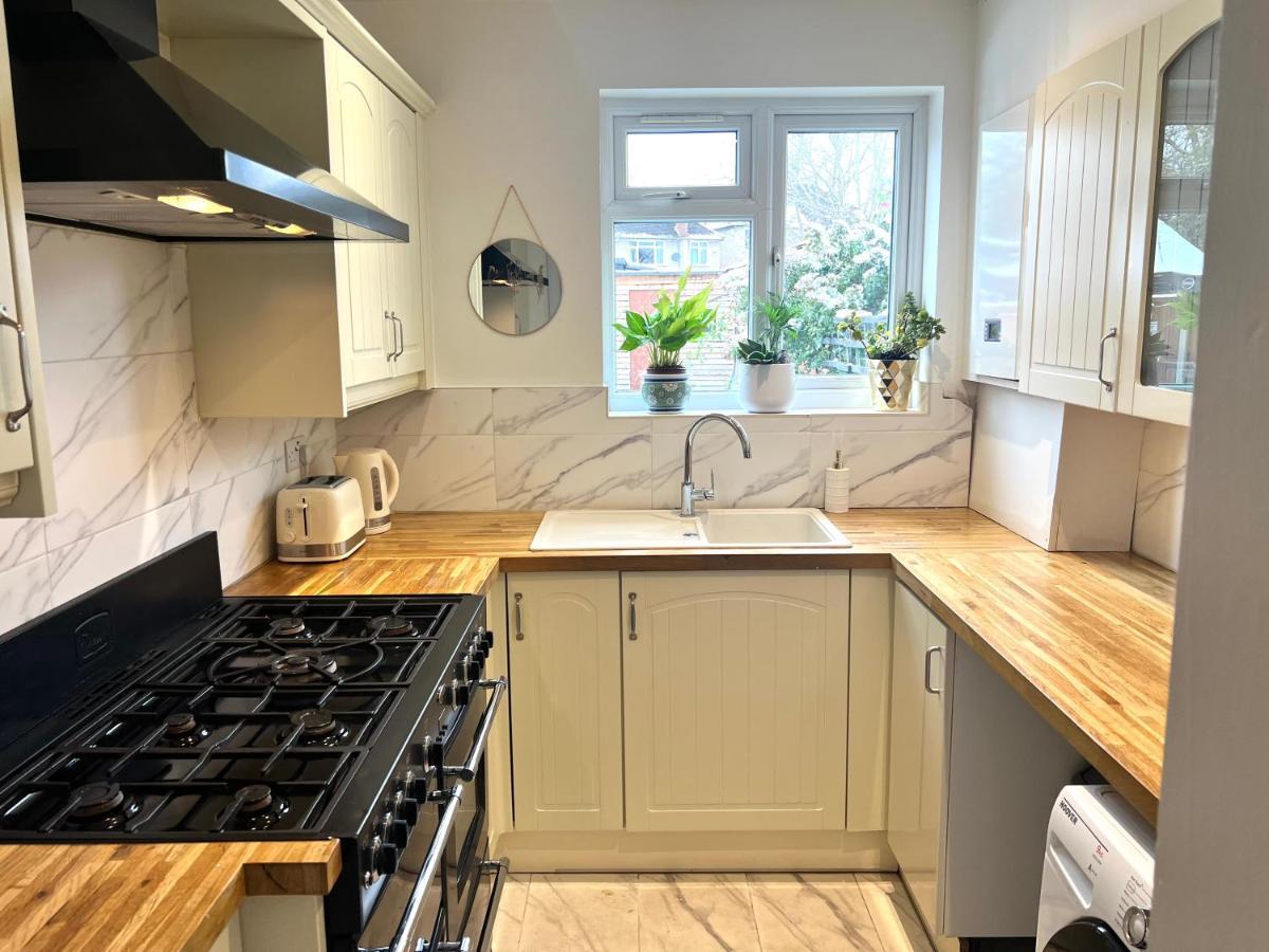 Lovely Single Room London Exteriör bild